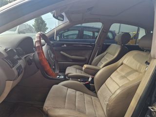 Audi A6 2004 1.9 TDI ULTRA S TRONIC-thumb-23