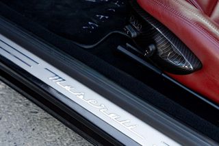 Maserati Gran Turismo 2008 MC SportLine Original CARBON Package F1 BOSE Carplay-thumb-36