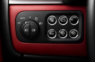 Maserati Gran Turismo 2008 MC SportLine Original CARBON Package F1 BOSE Carplay-thumb-22