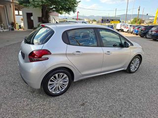 Peugeot 208 2017-thumb-1