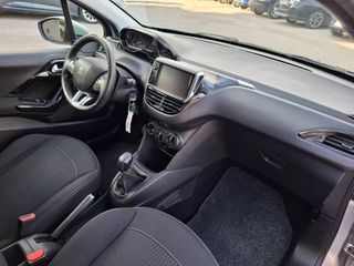 Peugeot 208 2017-thumb-8