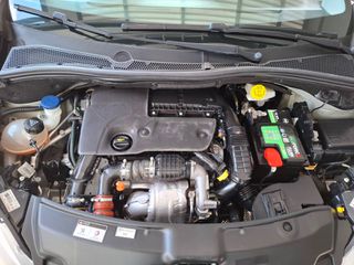 Peugeot 208 2017-thumb-18