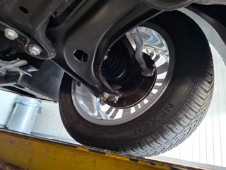 Peugeot 208 2017-thumb-24