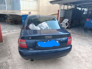Audi A4 1996-thumb-3