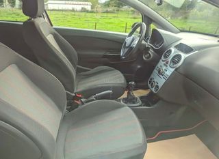 Opel Corsa 2010-thumb-3