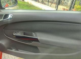 Opel Corsa 2010-thumb-4