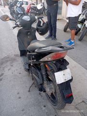 Kymco Agility 50 2010-thumb-3