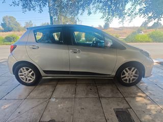 Toyota Yaris 2016-thumb-6