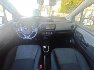 Toyota Yaris 2016-thumb-13