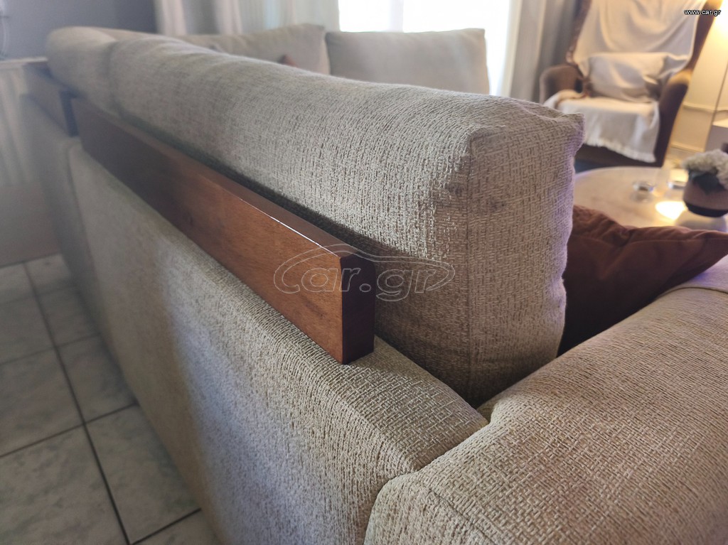 Γωνιακός καναπές και διθεσιος