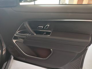 Land Rover Range Rover 2024 P400 Autobiography-thumb-10