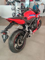 Honda CBR 650 2026 E-CLUTCH-thumb-3
