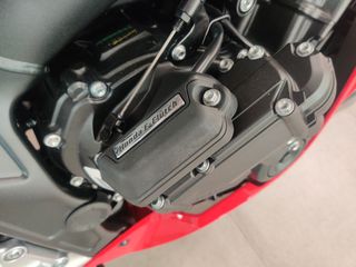 Honda CBR 650 2026 E-CLUTCH-thumb-4