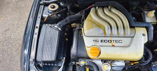 Opel Vectra 1996-thumb-25