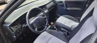 Opel Vectra 1996-thumb-9