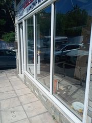 Τζαμαρία με πόρτα αλουμινίου