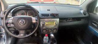 Mazda 2 2004 2004