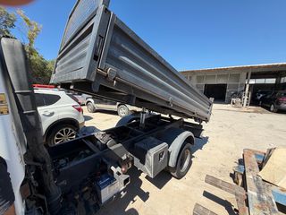 Ανατροπή Nissan 2003 cabstar-thumb-6