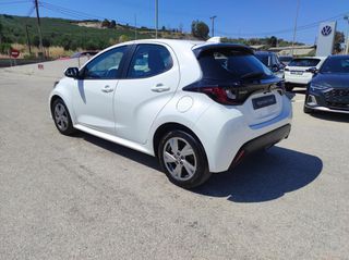 Toyota Yaris 2025 ACTIVE PLUS-thumb-3