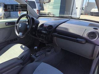 Volkswagen Beetle 2007-thumb-8