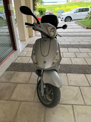 Piaggio FLY 125 4T 2006-thumb-2