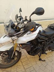 Triumph Tiger 800 2012-thumb-4