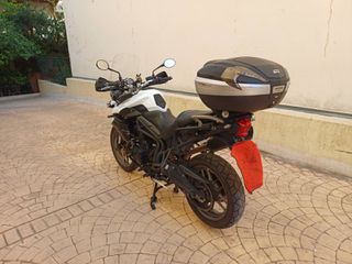 Triumph Tiger 800 2012-thumb-8