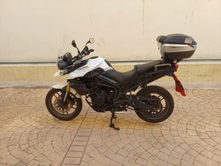 Triumph Tiger 800 2012-thumb-9