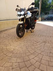 Triumph Tiger 800 2012-thumb-11