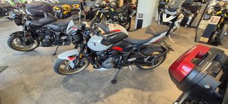 Triumph Trident 800 2026-thumb-1