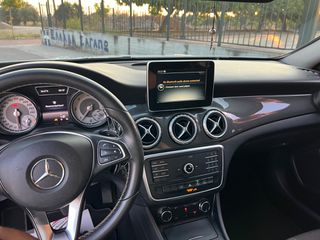 Mercedes-Benz GLA 180 2016 Look AMG-thumb-18