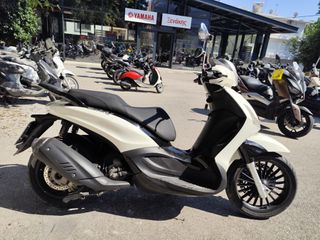 Piaggio Beverly 300 2015-thumb-2