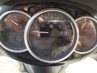 Piaggio Beverly 300 2015-thumb-8