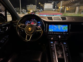Porsche Macan 2020
