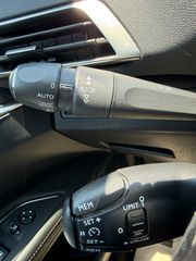 Peugeot 3008 2017 1.2 e-THP 130hp GT Line **PANORAMA**-thumb-9