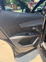 Peugeot 3008 2017 1.2 e-THP 130hp GT Line **PANORAMA**-thumb-36