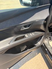 Peugeot 3008 2017 1.2 e-THP 130hp GT Line **PANORAMA**-thumb-23