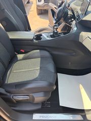 Peugeot 3008 2017 1.2 e-THP 130hp GT Line **PANORAMA**-thumb-28