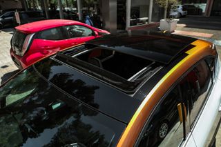 Renault Captur 2020 1.6 E-Tech Plug-In Hybrid 160hp Intens *Panorama*-thumb-6