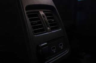 Renault Captur 2020 1.6 E-Tech Plug-In Hybrid 160hp Intens *Panorama*-thumb-47