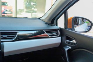 Renault Captur 2020 1.6 E-Tech Plug-In Hybrid 160hp Intens *Panorama*-thumb-44