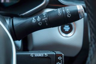 Renault Captur 2020 1.6 E-Tech Plug-In Hybrid 160hp Intens *Panorama*-thumb-24