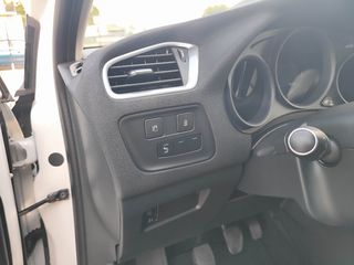 Citroen C4 2016 1.2 110hp! e-THP Millennium! Full Extra!-thumb-18