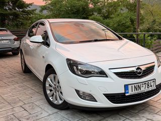 Opel Astra 2012