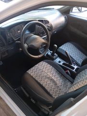 Mitsubishi Lancer 2000-thumb-2