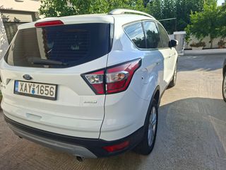 Ford Kuga 2019-thumb-2