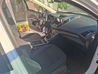 Ford Kuga 2019-thumb-8