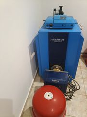 ΠΩΛΗΣΗ ΛΕΒΗΤΑ ΠΕΤΡΕΛΑΙΟΥ ΚΑΙ ΔΕΞΑΜΕΝΗΣ 700 ΛΙΤΡΩΝ