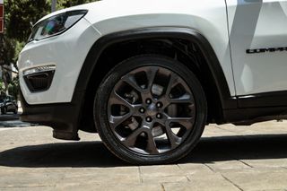 Jeep Compass 2020 1.3 Plug-In Hybrid S 241hp 4x4  (Auto)-thumb-4