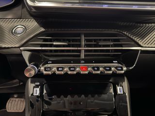 Peugeot 208 2024 1.2 hybrid 100 e-DCS6-thumb-12